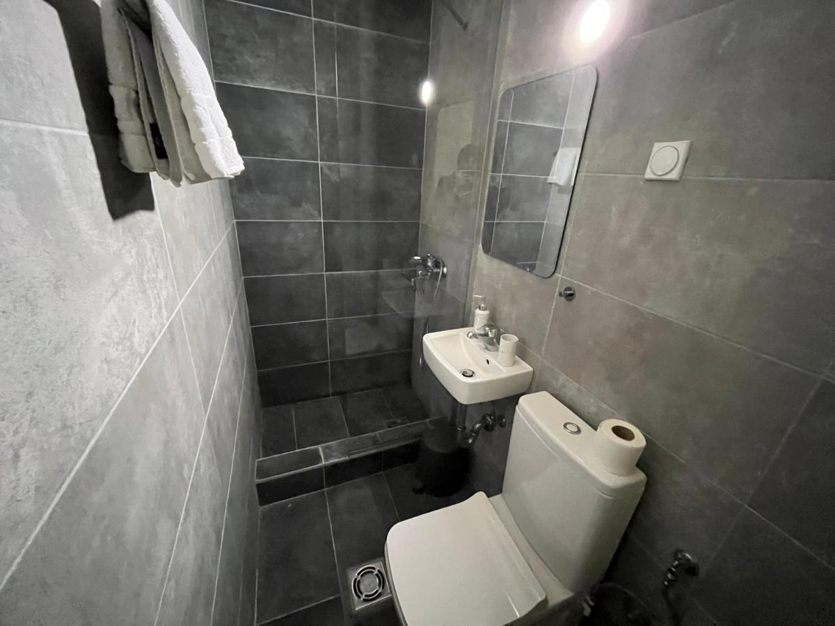 Mickitos City Center Apartment Szkopje Kültér fotó