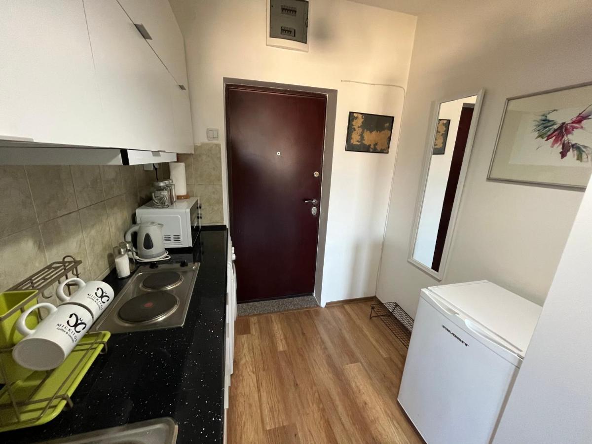 Mickitos City Center Apartment Szkopje Kültér fotó