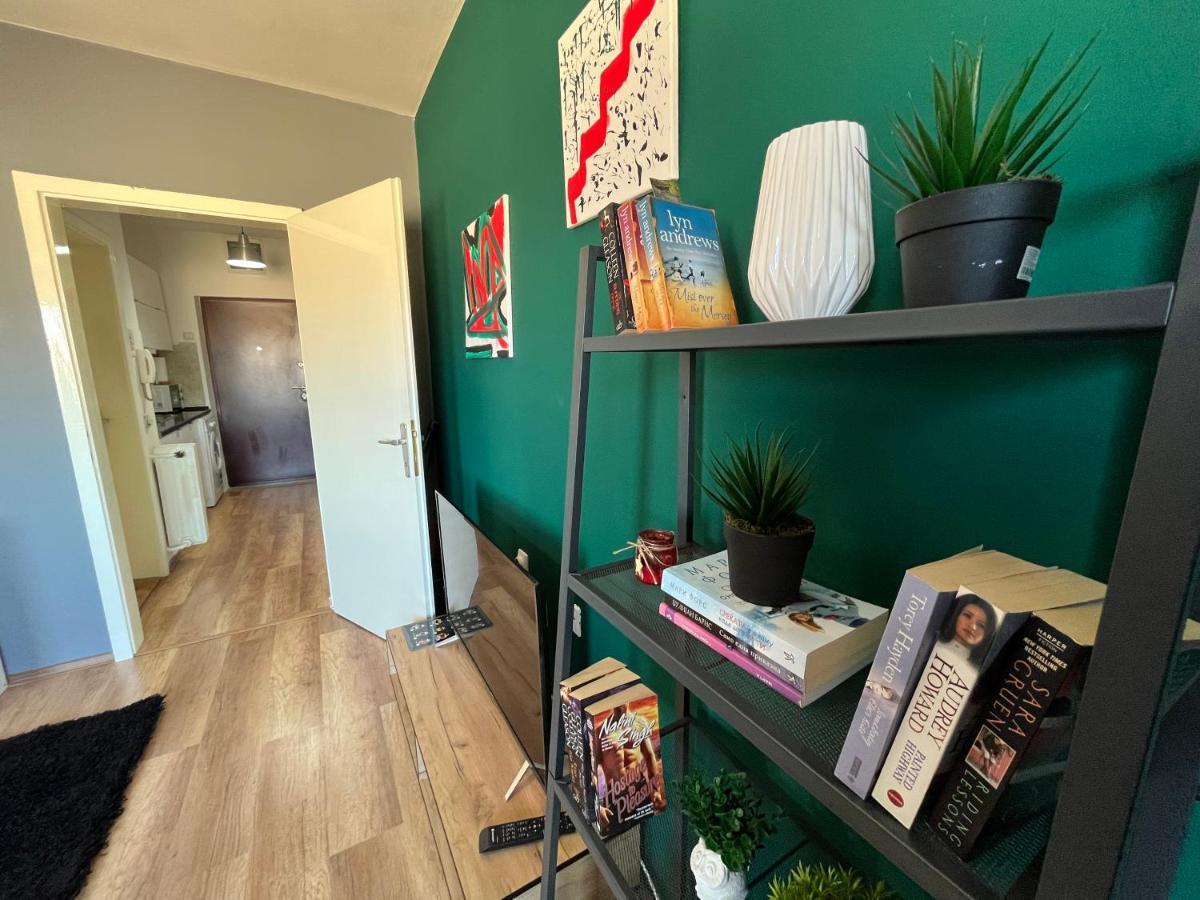 Mickitos City Center Apartment Szkopje Kültér fotó