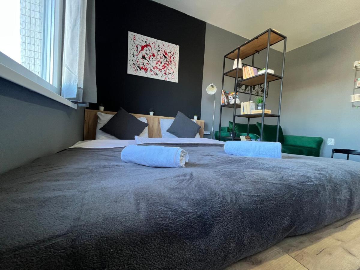 Mickitos City Center Apartment Szkopje Kültér fotó