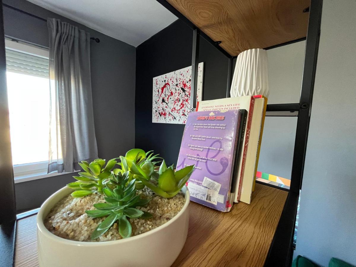 Mickitos City Center Apartment Szkopje Kültér fotó