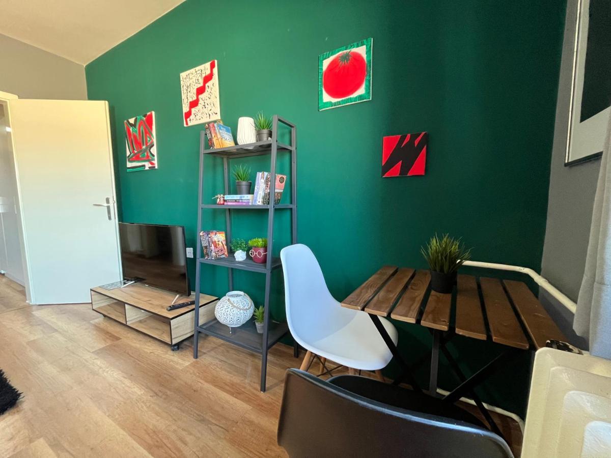 Mickitos City Center Apartment Szkopje Kültér fotó