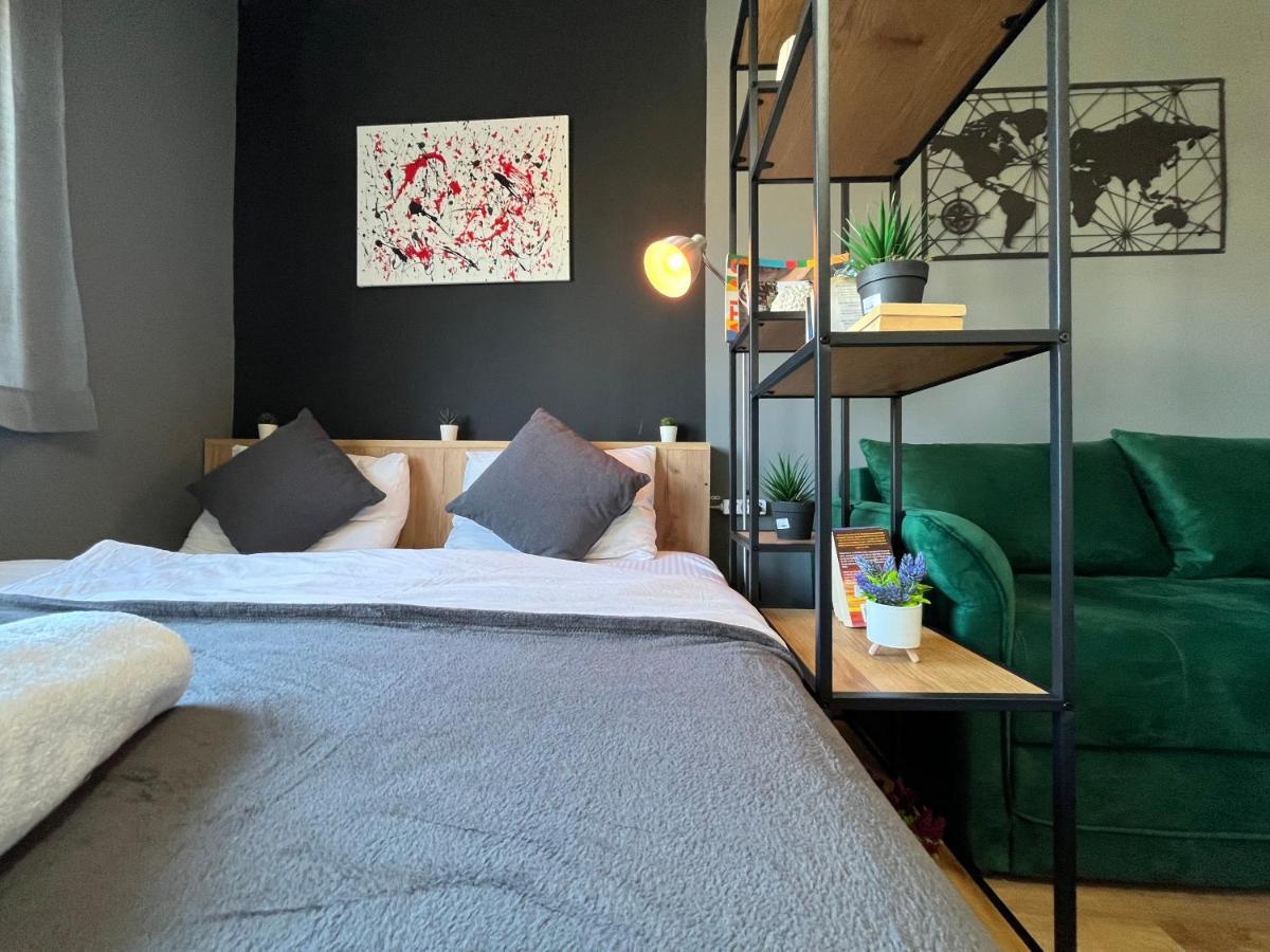 Mickitos City Center Apartment Szkopje Kültér fotó